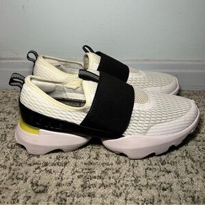 Sorel White Bolt Mesh Slip On Kinetic Impact Strap Sneakers Size 8
